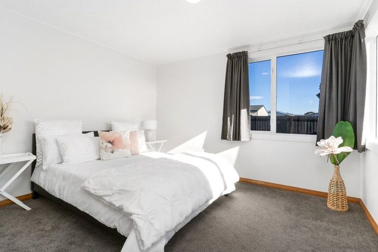 Photo of property in 17 Woodgrove Avenue, North New Brighton, Christchurch, 8083