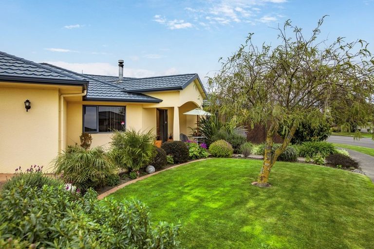 Photo of property in 3 Newbury Place, Taradale, Napier, 4112