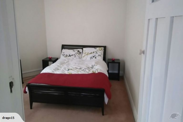 Photo of property in 77 Webb Street, Mount Cook, Wellington, 6011