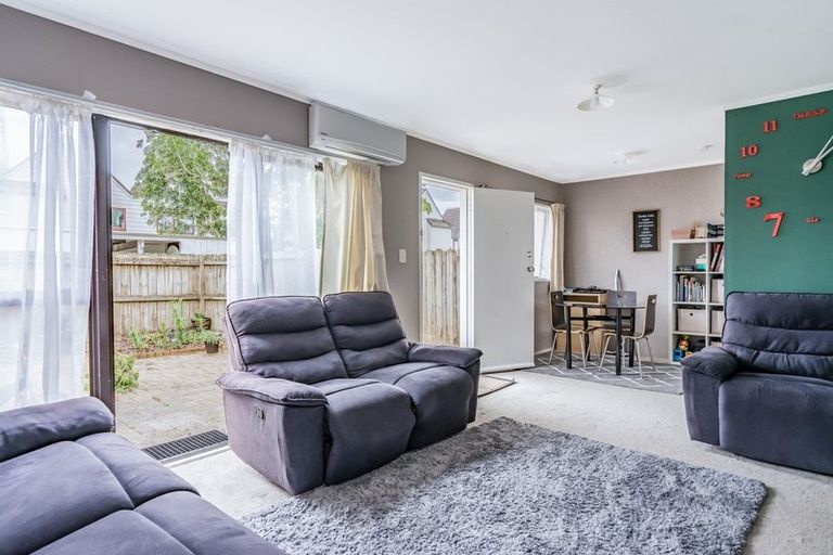 Photo of property in 14/19a Gray Avenue, Mangere East, Auckland, 2024