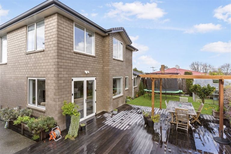 Photo of property in 28 Kotuku Street, Te Atatu Peninsula, Auckland, 0610