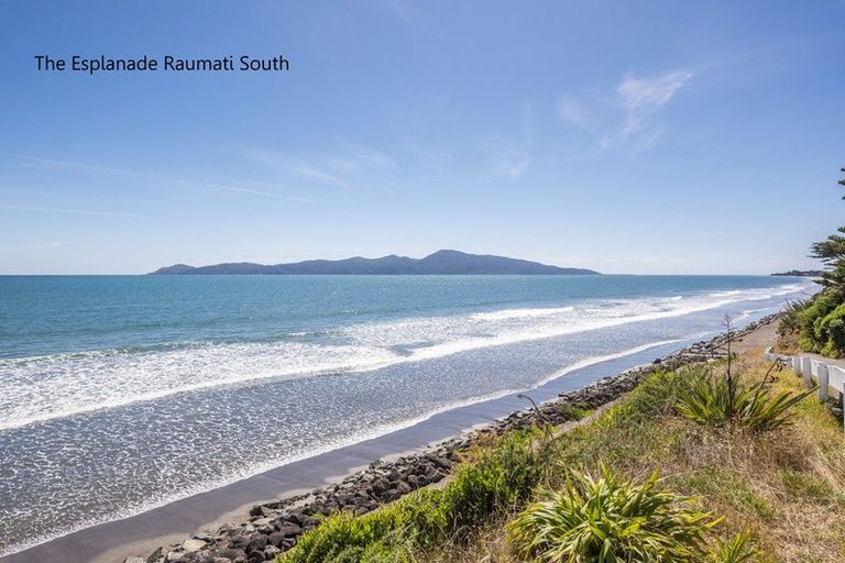 Photo of property in 38a Poplar Avenue, Raumati South, Paraparaumu, 5032