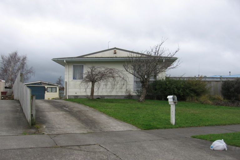 Photo of property in 45 Hillcrest Drive, Kelvin Grove, Palmerston North, 4414