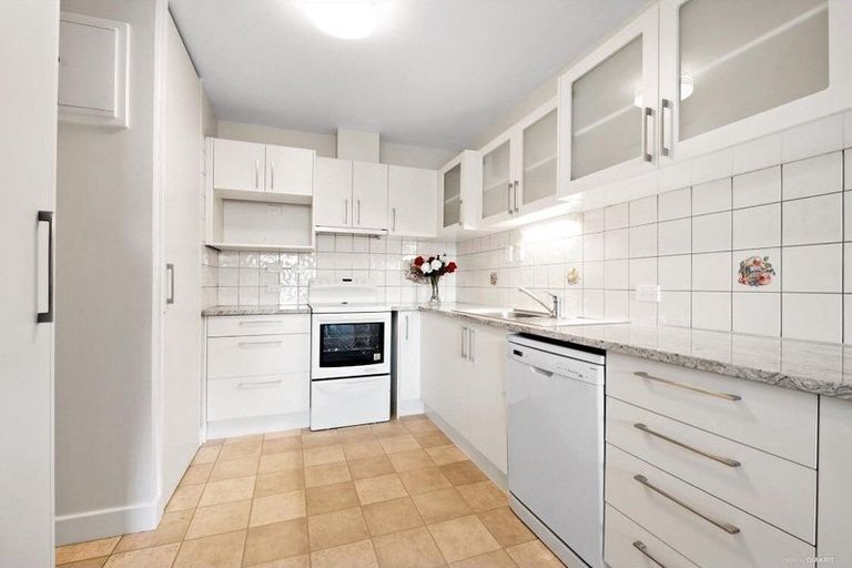 Photo of property in 23/34 Waiwera Place, Waiwera, Orewa, 0994