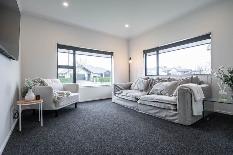 Photo of property in 24 Rose Leigh Drive, Cambridge, 3434