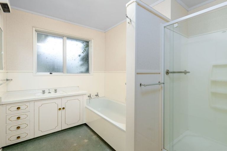 Photo of property in 65 Rhodes Street, Waimate, 7924