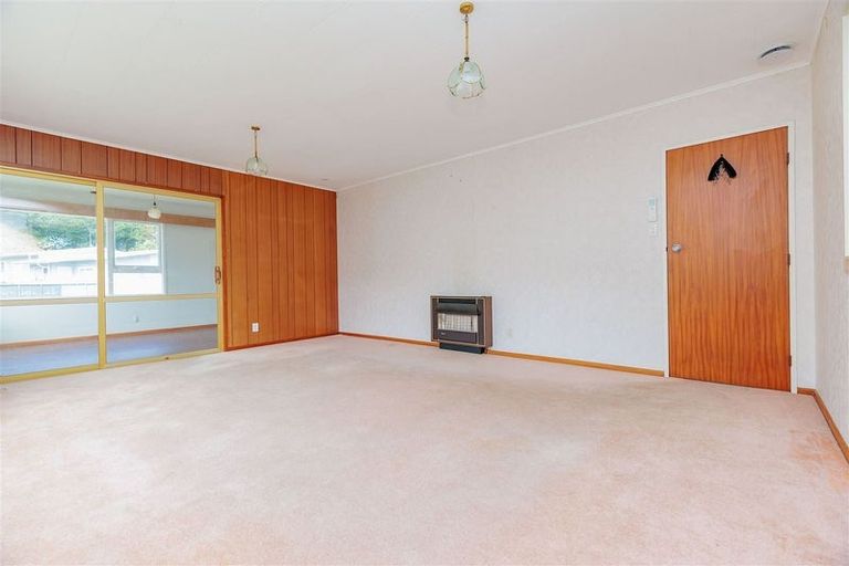 Photo of property in 15 Cortina Avenue, Johnsonville, Wellington, 6037