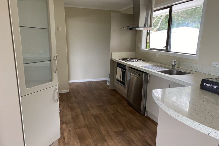 Photo of property in 74 Travis View Drive, Fairview Heights, Auckland, 0632