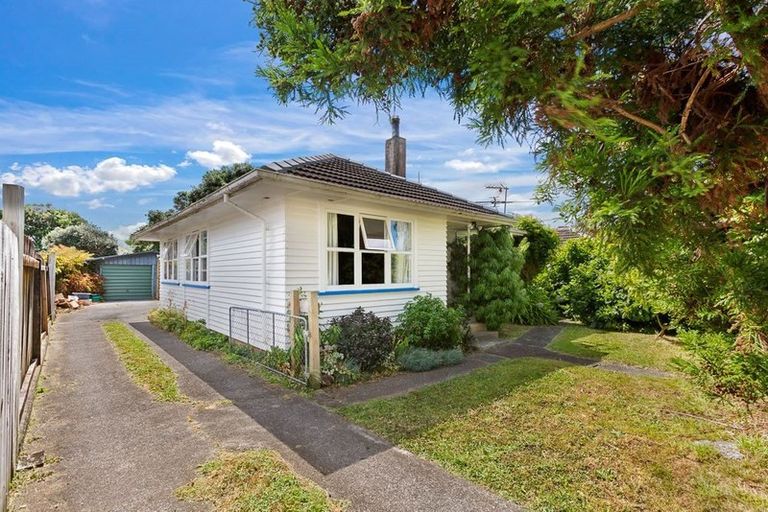 Photo of property in 27 Ranui Station Road, Ranui, Auckland, 0612