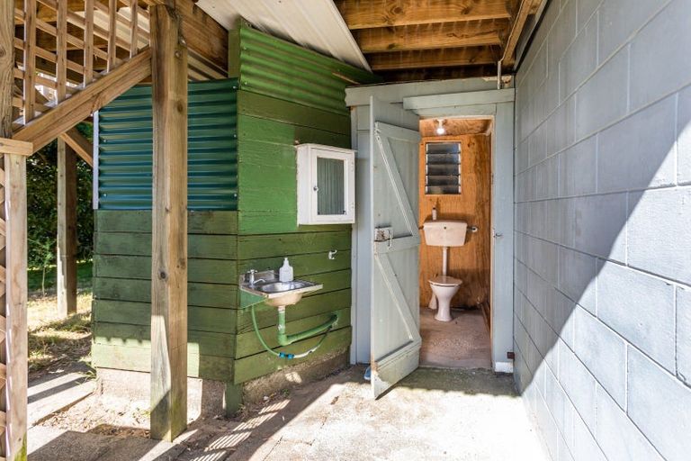Photo of property in 210 Given Avenue, Whangamata, 3620