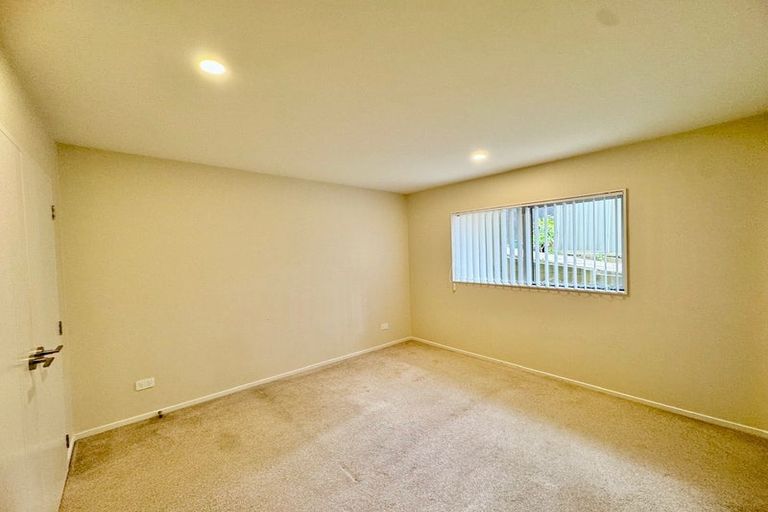 Photo of property in 42 Cresta Avenue, Beach Haven, Auckland, 0626
