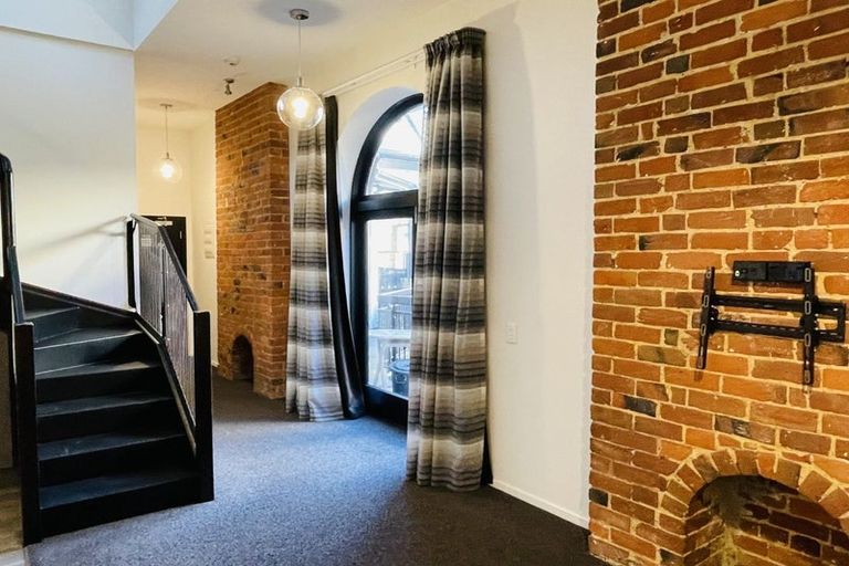 Photo of property in 9/5 Jetty Street, Dunedin Central, Dunedin, 9016