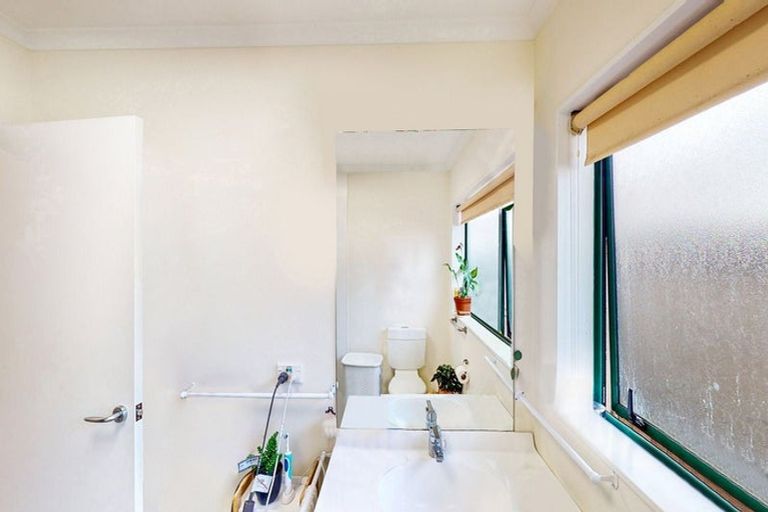 Photo of property in Miramar Villas, 6u7 Brussels Street, Miramar, Wellington, 6022