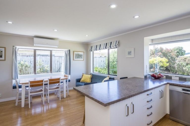 Photo of property in 32 Sunburst Court, Paraparaumu Beach, Paraparaumu, 5032
