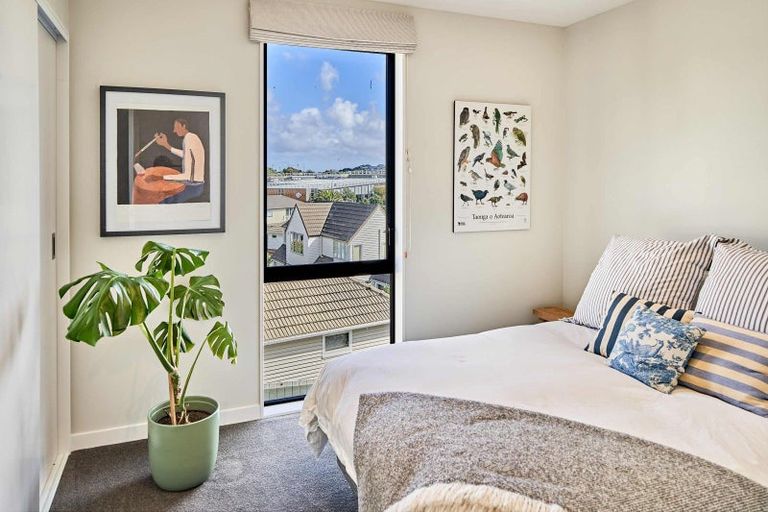 Photo of property in 6u9 Oswald Crescent, Paparangi, Wellington, 6037