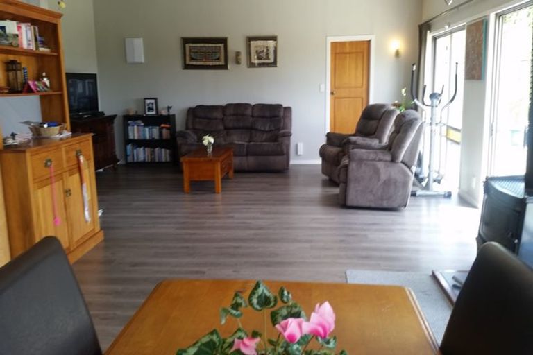 Photo of property in 956 Oneriri Road, Kaiwaka, 0573