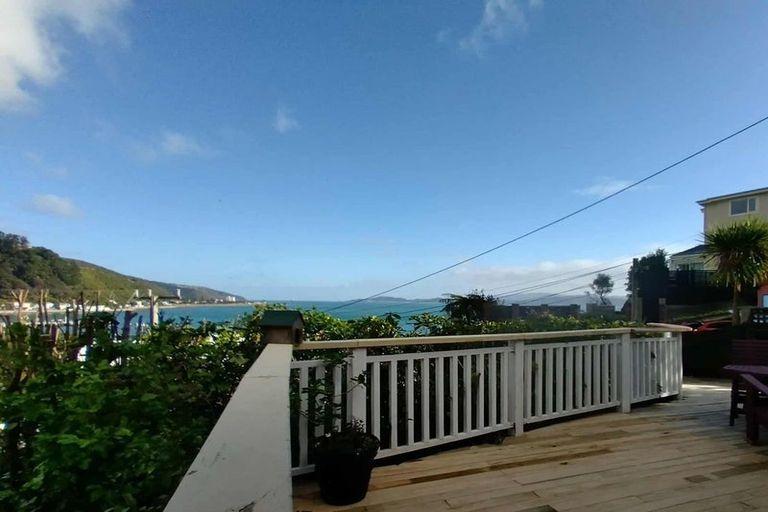 Photo of property in 15 Ferry Road, Days Bay, Lower Hutt, 5013