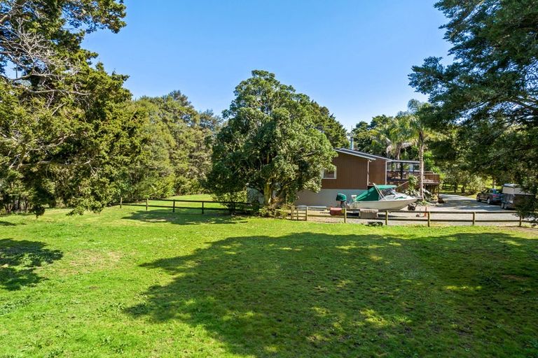 Photo of property in 1020 Ngunguru Road, Kiripaka, Whangarei, 0173