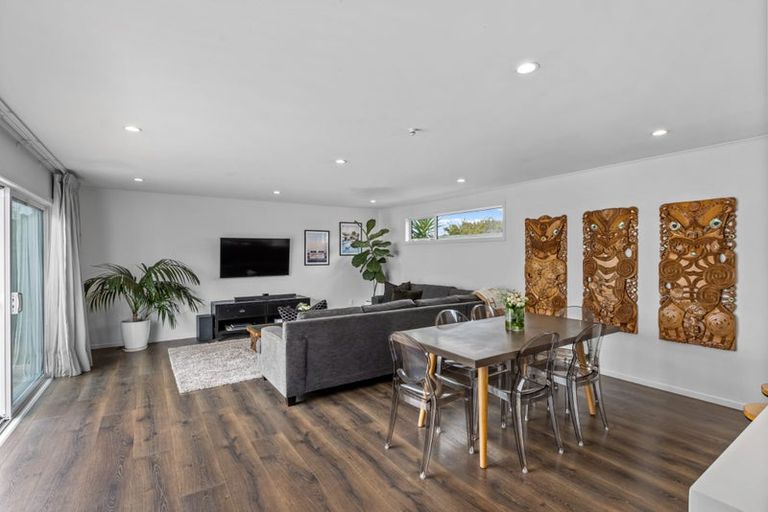 Photo of property in 11 Brennan Avenue, Te Atatu Peninsula, Auckland, 0610