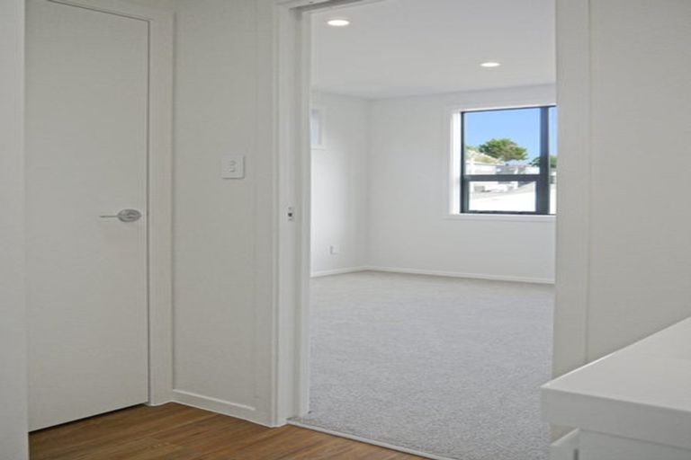 Photo of property in 6/27 Main Road, Wainuiomata, Lower Hutt, 5014