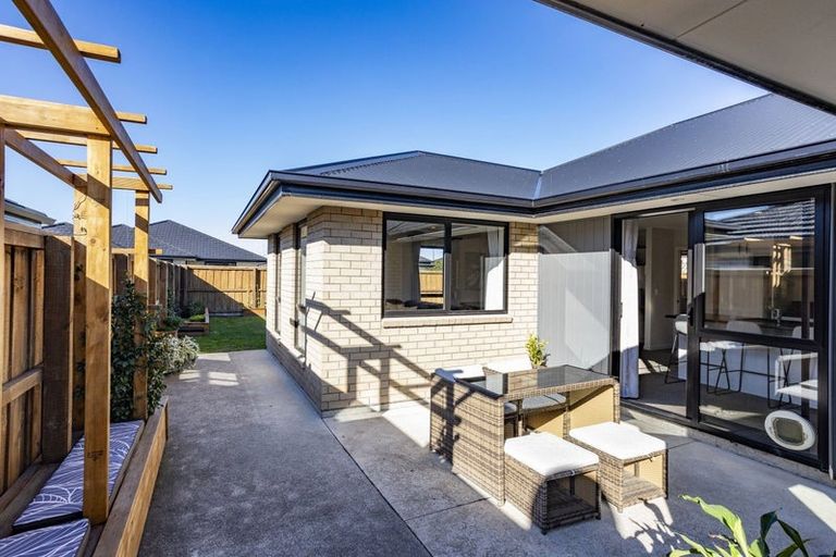 Photo of property in 14 Northmoor Boulevard, Rolleston, 7615