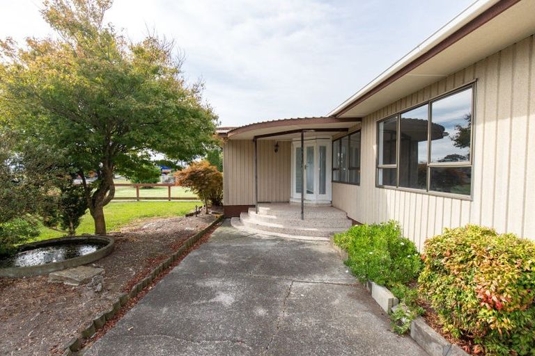 Photo of property in 18 Orchard East Road, Ngatea, 3503