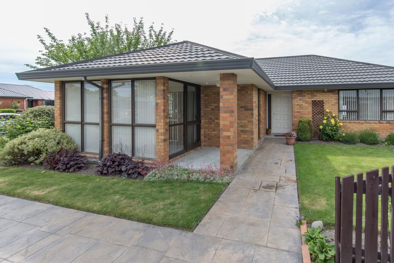 Photo of property in 33 Isaac Wilson Road, Kaiapoi, 7630