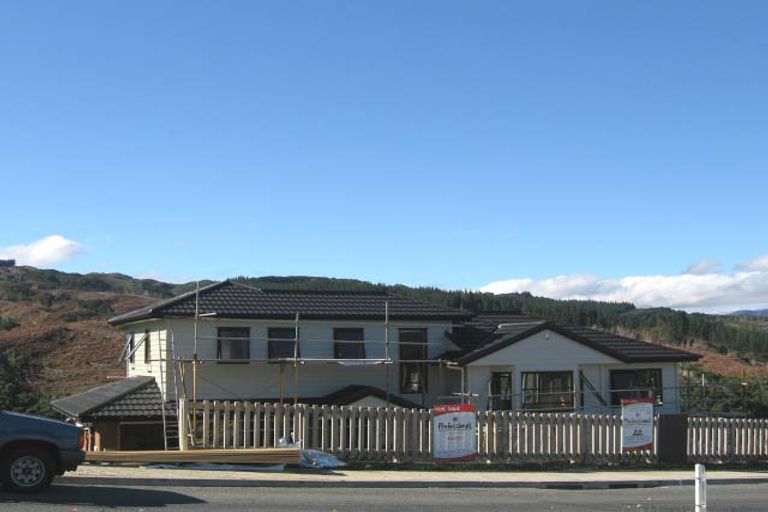 Photo of property in 109 Kirton Drive, Riverstone Terraces, Upper Hutt, 5018