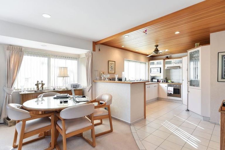 Photo of property in 68 Memorial Drive, Hamilton East, Hamilton, 3216