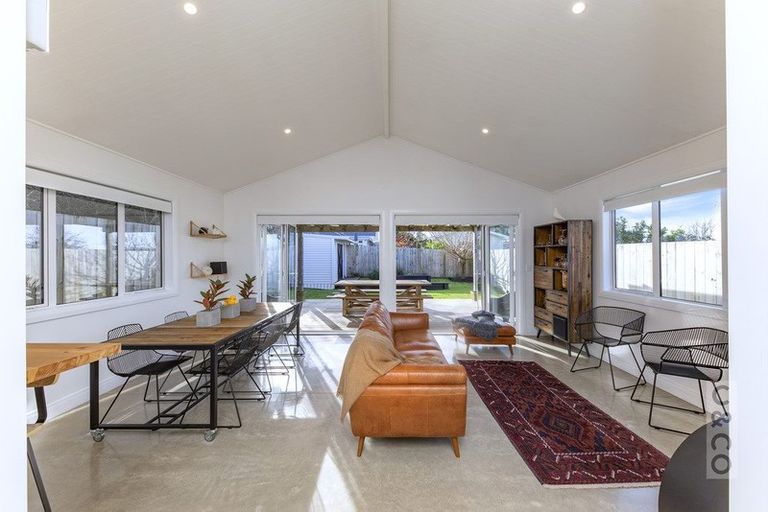 Photo of property in 37 Kaipara Portage Road, Riverhead, 0820