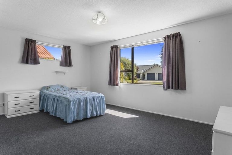 Photo of property in 16 Blakeley Place, Kaiapoi, 7630