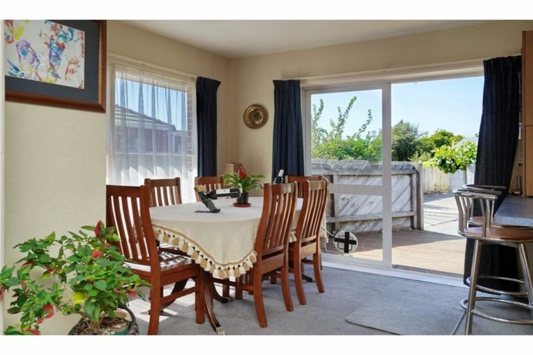 Photo of property in 95 Kendal Avenue, Burnside, Christchurch, 8053