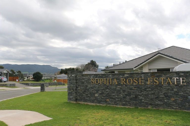Photo of property in 14 Layla Place, Katikati, 3178