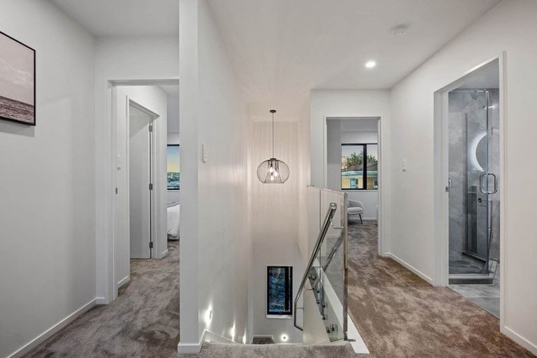 Photo of property in 33c Garadice Road, Rothesay Bay, Auckland, 0630