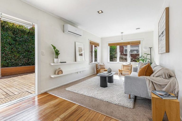 Photo of property in 13a Kinvig Place, Ranui, Auckland, 0612