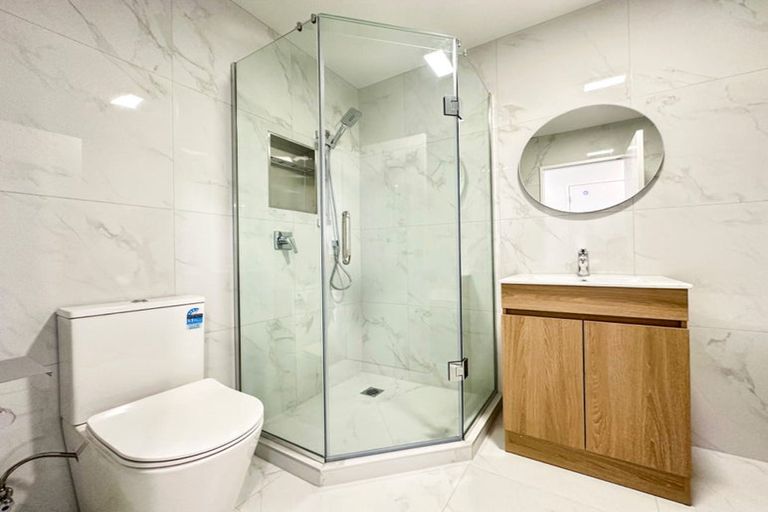 Photo of property in 23d West Harbour Drive, West Harbour, Auckland, 0618