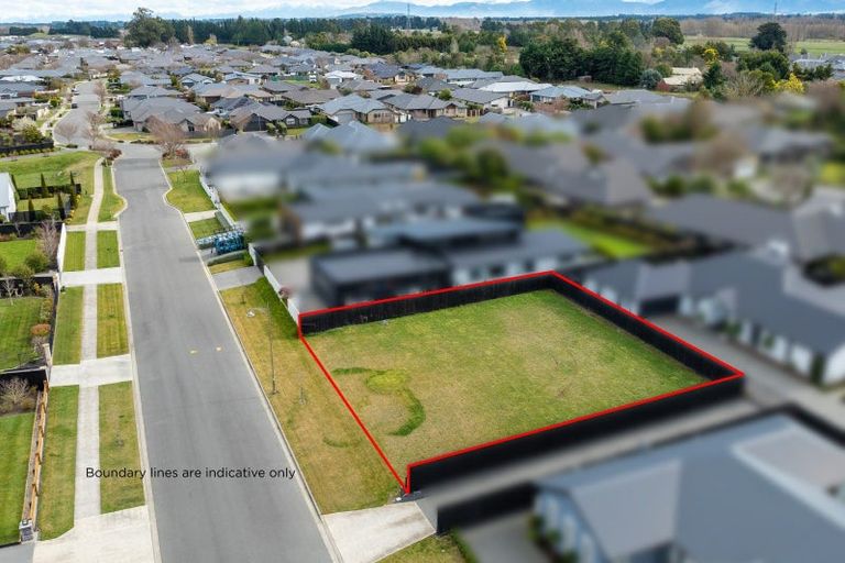 Photo of property in 8 Sloan Avenue, Rangiora, 7400