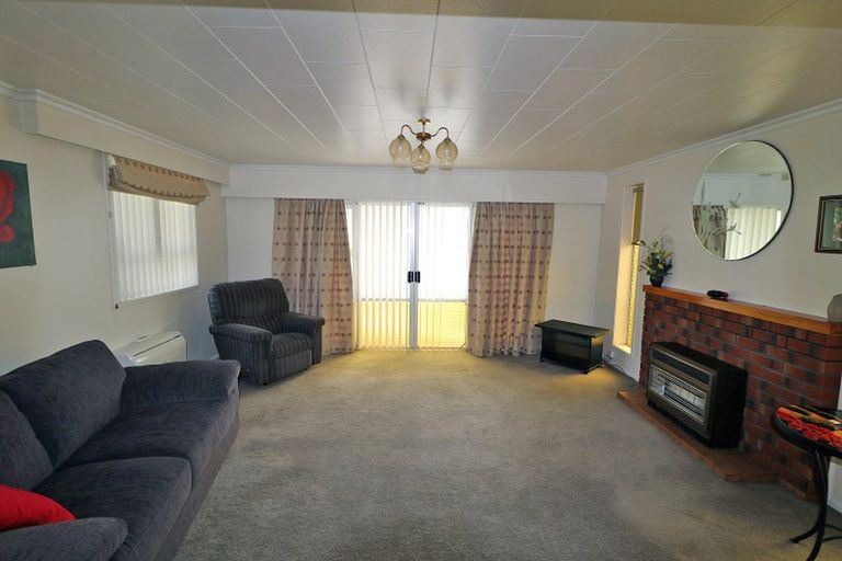 Photo of property in 26 Oberon Street, Stratford, 4332