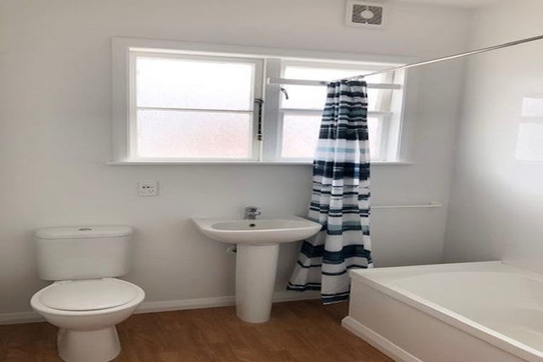 Photo of property in 271 Riverside Drive, Waterloo, Lower Hutt, 5011