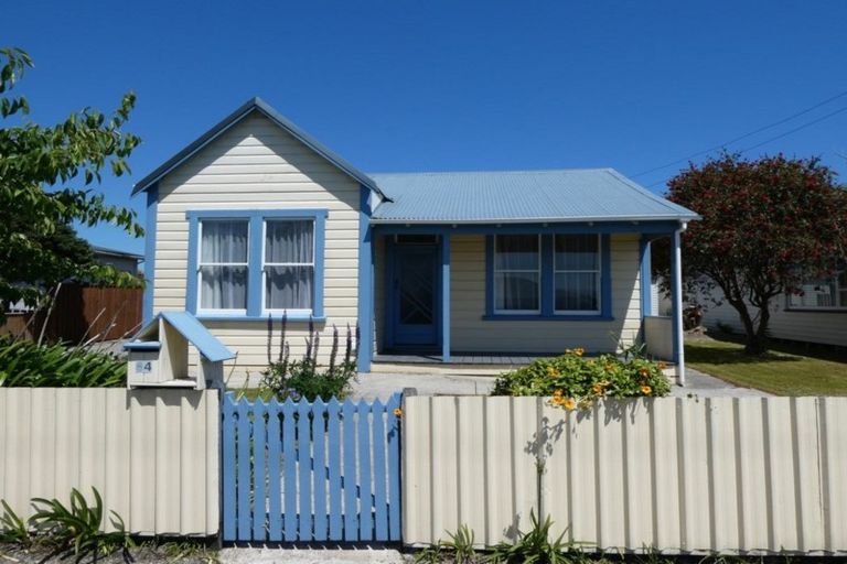 Photo of property in 84 Peel Street, Westport, 7825