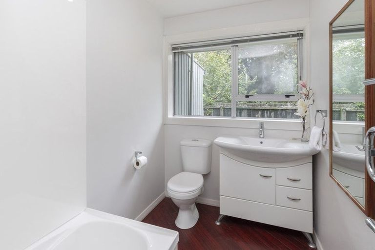 Photo of property in 11 Colina Street, Avonhead, Christchurch, 8042