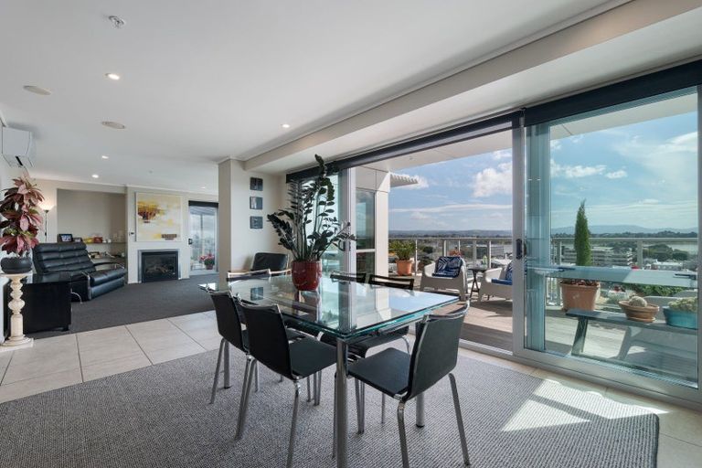 Photo of property in 15/72a Devonport Road, Tauranga, 3110