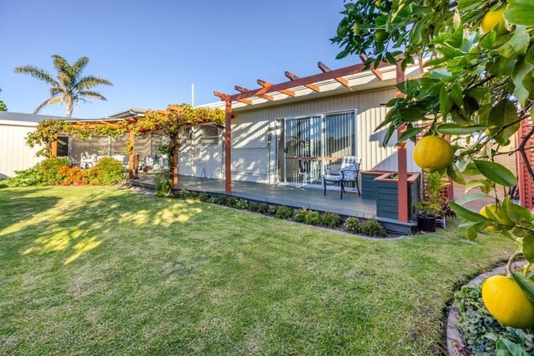 Photo of property in 104 Freyberg Avenue, Tamatea, Napier, 4112