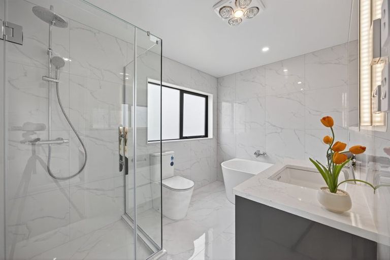 Photo of property in 2 Ballyalton Crescent, Flat Bush, 2019