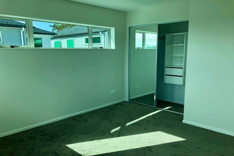 Photo of property in 4a Sherwood Avenue, Te Atatu South, Auckland, 0610