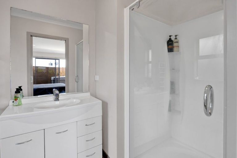 Photo of property in 5a James Drive, Bell Block, New Plymouth, 4312