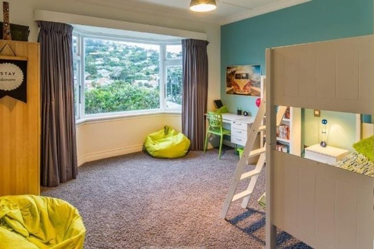 Photo of property in 102 The Parade, Island Bay, Wellington, 6023