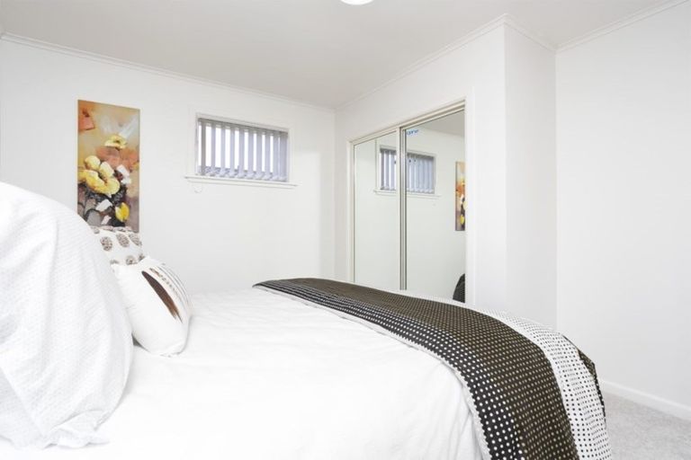 Photo of property in 1/5 Woodside Road, Manurewa, Auckland, 2102