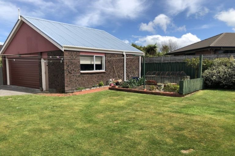 Photo of property in 77 Cressida Avenue, Stratford, 4332