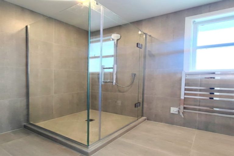 Photo of property in 35 Konini Road, Titirangi, Auckland, 0604